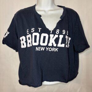 Women's On Fire Size L-  Blue Brooklyn New York Short Sleeve Crop V-Neck Top
